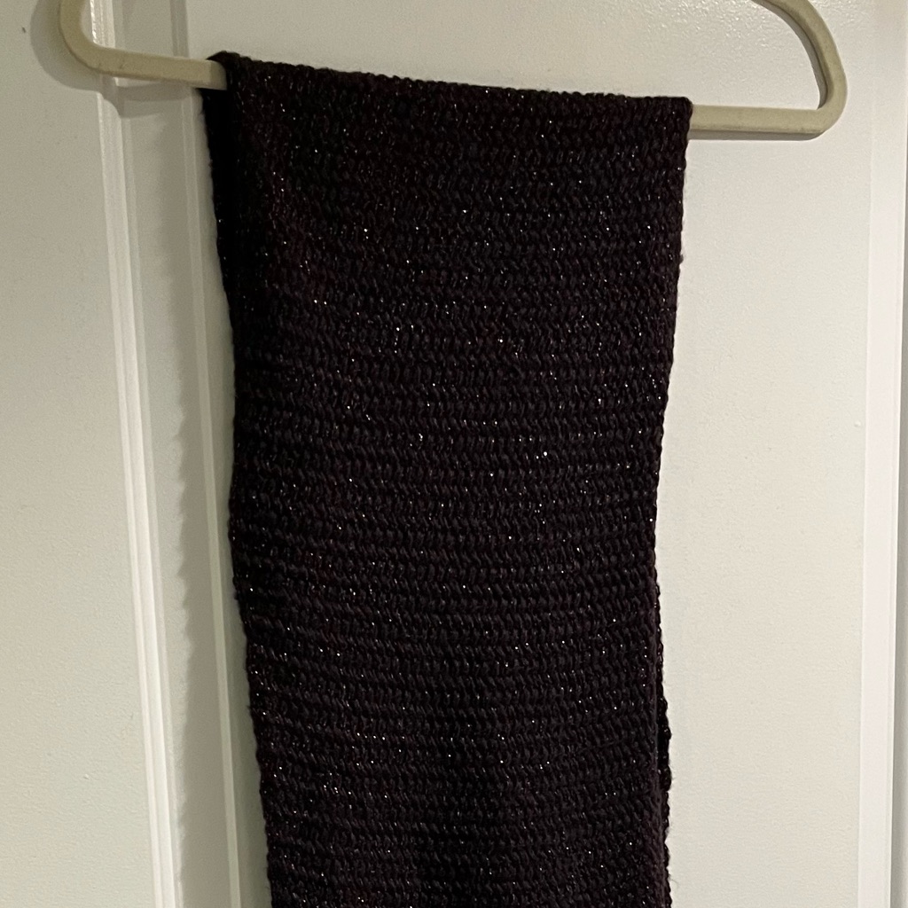 Brand New 73 12 Scarf PlumDark Purple One Size 92 Acrylic